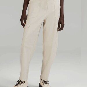 W Lululemon Light Utilitech Cargo Pocket High-Rise Pants Khaki Size 28